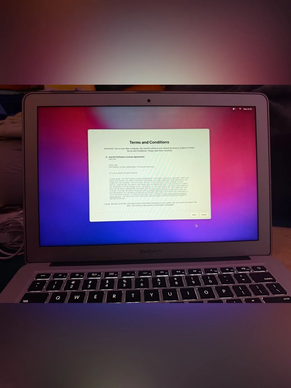 Silver restored Apple macbook air 2017 13”